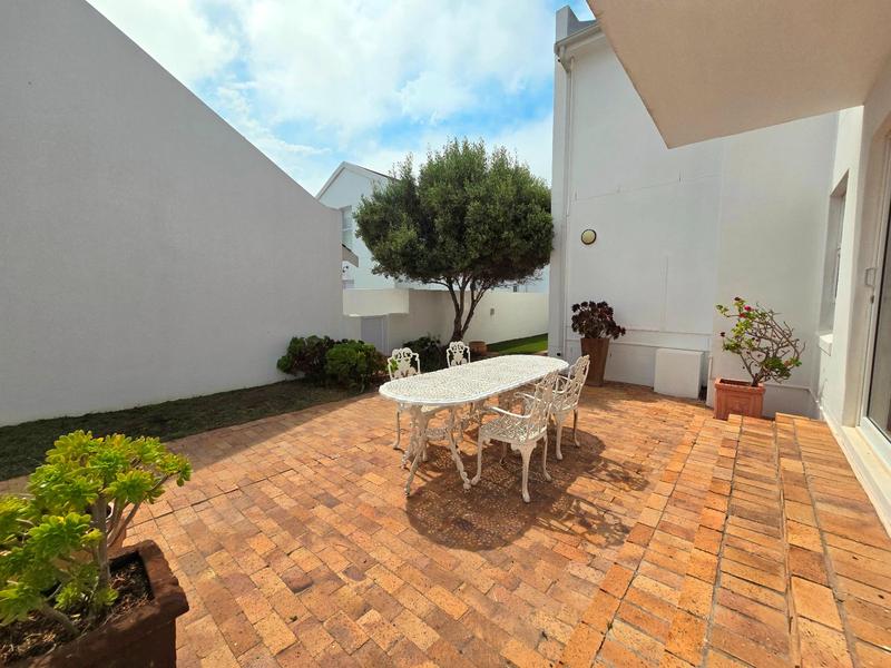 5 Bedroom Property for Sale in Golden Mile Western Cape